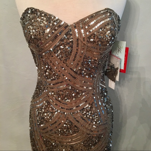 Evening Formal Gown Shail K Prom Dress - Picture 2 of 7